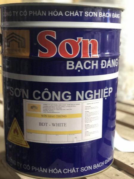 Sơn giao thông hệ dung môi